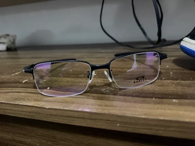 Óculos Oakley Masculino Sem Grau - Original - Lentes com Proteção UV