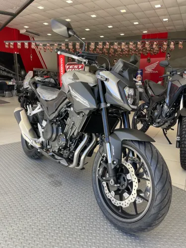 CB 500F Hornet
