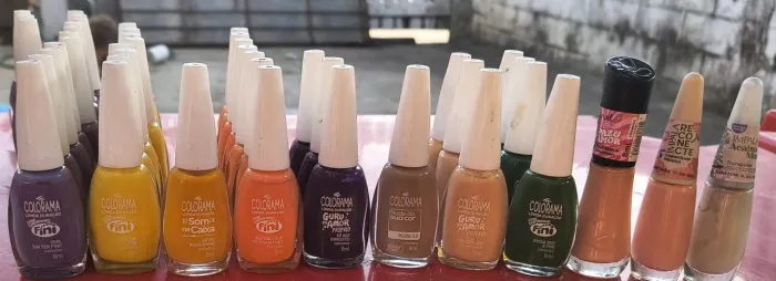 Esmaltes 5 reais cada