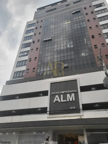Sala Comercial à venda, com garagem, no Centro Empresarial ALM - Pagani