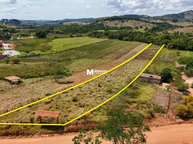 Chácara com 7.500 m² em Piracema - MG