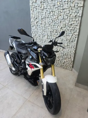BMW G 310 R 2020 - 13.000 km - Muito conservada