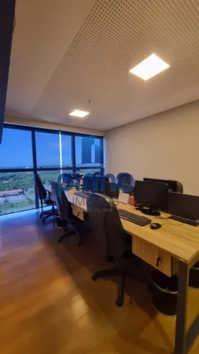 Sala Comercial para Venda em Lauro de Freitas, Centro, 1 banheiro, 1 vaga