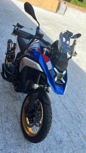 GS 1300 R Trophy ( praticamente não rodou)