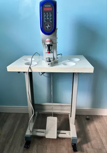 Máquina de pregar botão/ilhós