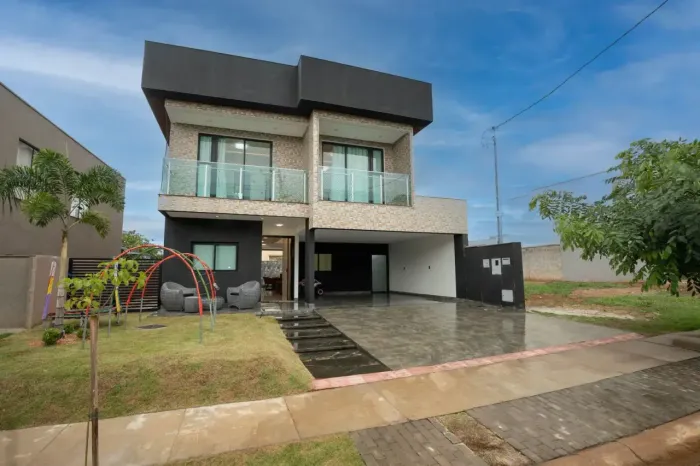 Vendo sobrado no Condomínio Jacarandá. codigo: 306749