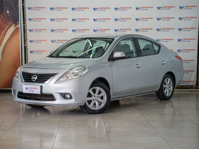 Nissan Versa SL 1.6 16V Flexstart 4P Mec. 2014