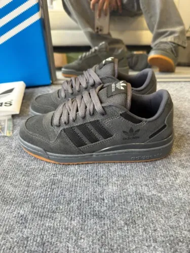 Tenis
