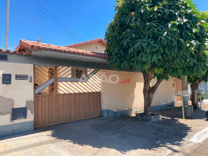CASA TÉRREA 3 QTOS E COM EDÍCULA 2QTOS TERRENO DE 420 M2 NO JARDIM ATLÂNTICO