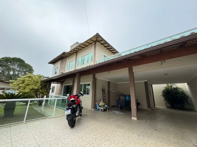 Imóvel para venda tem 250 metros quadrados com 4 quartos em Sol Nascente - Guarapari - ES