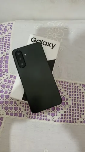 vendo Samsung a17 - SEMI NOVO , aparelho com 2 mês de uso