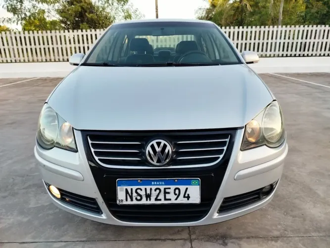 Volkswagen Polo Sed. Comfort. 1.6 MI Tot. Flex 8V 2011
