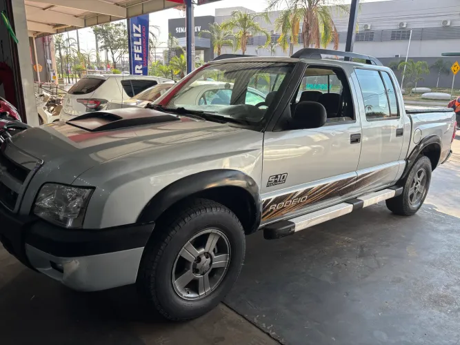 Chevrolet S10 Pick-up Rodeio 2.4 MPFI F.power CD 2011