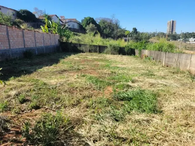 Terreno a 120m do Hospital da Unimed