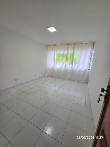 APARTAMENTO À VENDA