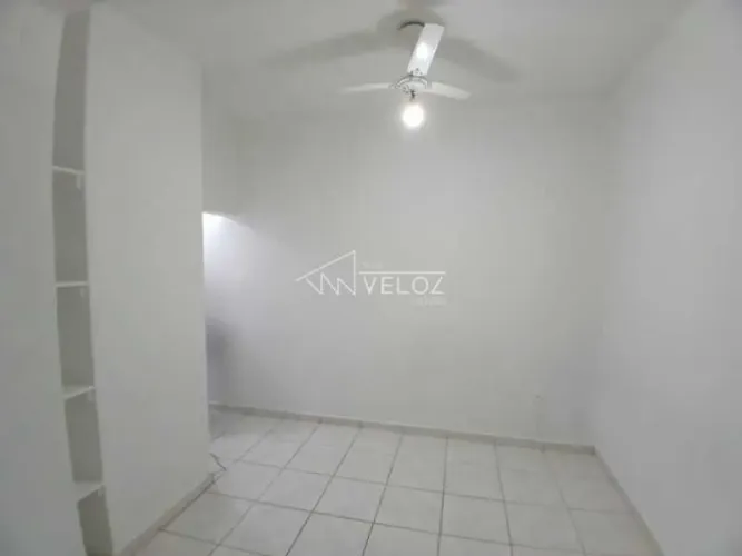 Apartamento - / Residencial / Centro