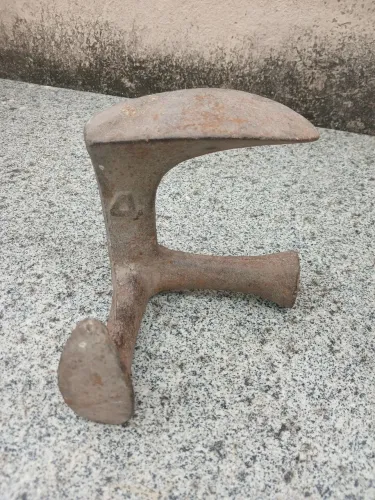 Bigorna antiga de sapateiro número 4