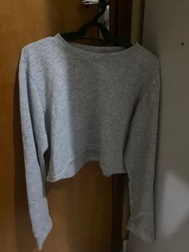 Cropped cinza