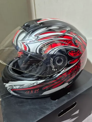 Capacete