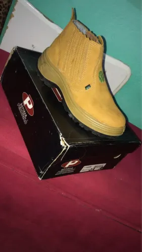 Botinha da Perdigão nova 