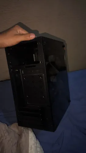 Vendo gabinete mini tower, com duas fans rgb.
