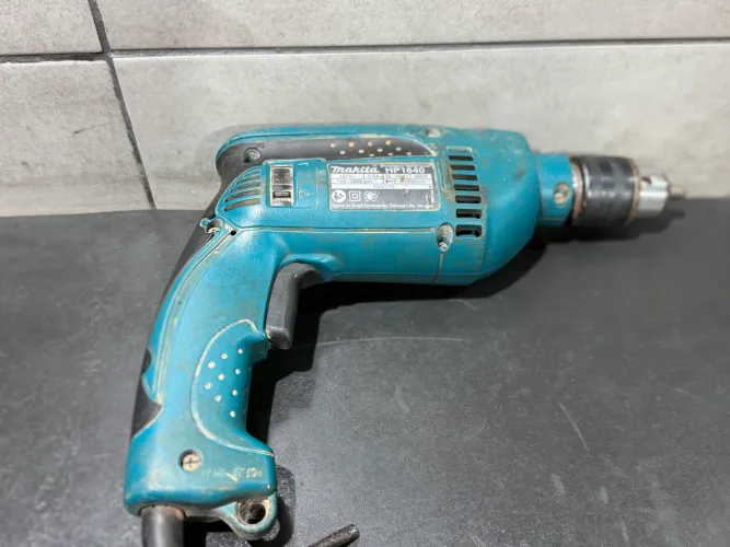 Furadeira de Impacto Makita HP1640