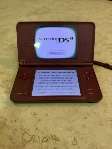 Nintendo DSi XL