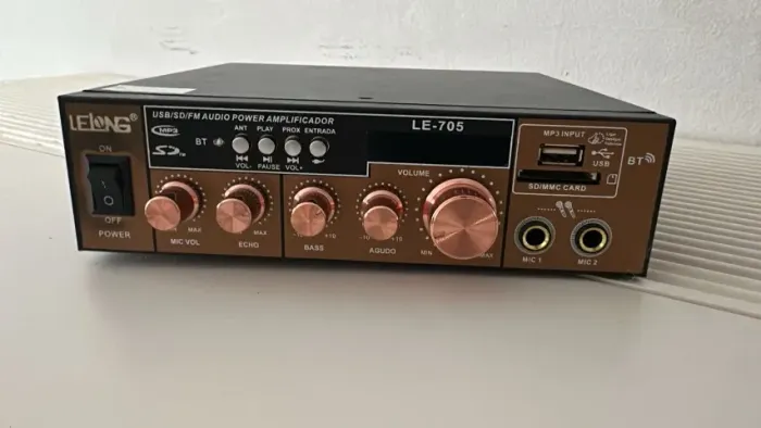 Amplificador Áudio Receiver Bluetooth Som 110v/220v Lelong