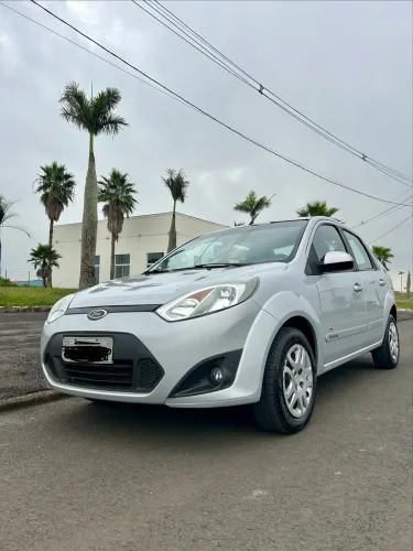 Ford Fiesta Sedan SE 1.6 8V Flex 4P 2014