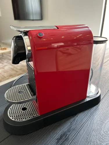 Cafeteira Nespresso CitiZ Vermelho Cereja 127V