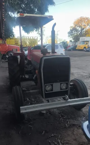 Trator Massey Ferguson.265...