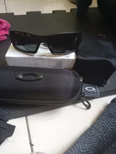 Óculos Oakley polarizado