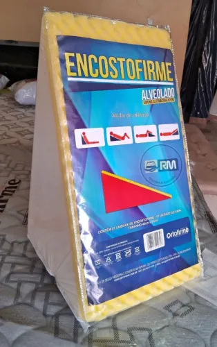 Encosto Triangular Aveoloado