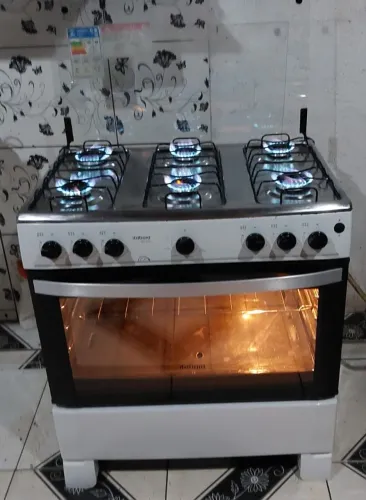 Ótimo fogão Itatiaia 6 bocas