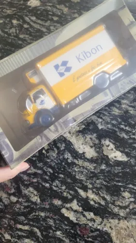 Caminhão Kibon 1/43