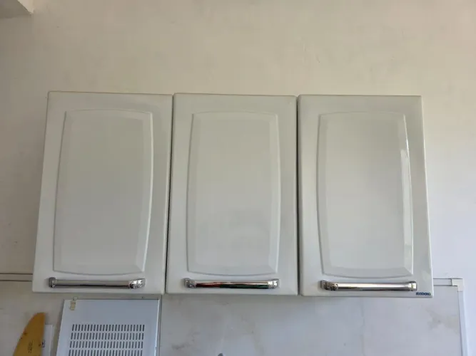 Armário em aço suspenso 3 portas itatiaia