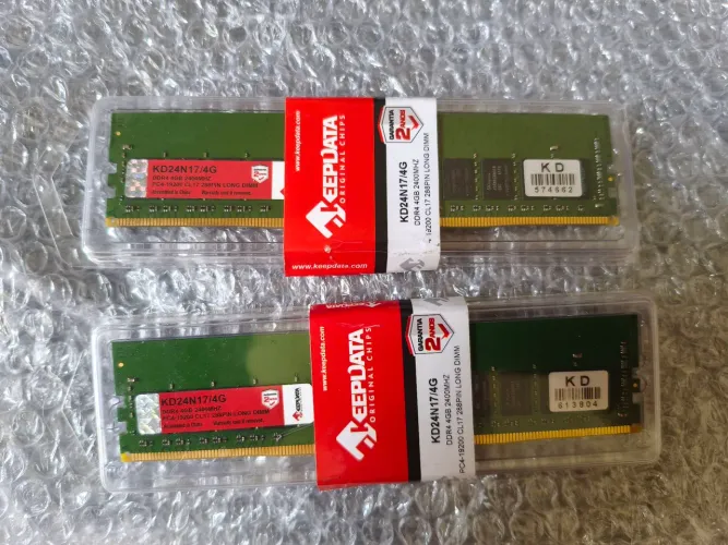 2 pentes de Memória Ram DDR4 4gb de 2400mhz keepdata 