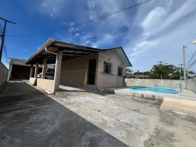 Vendo Casa Com Piscina em Cariacica