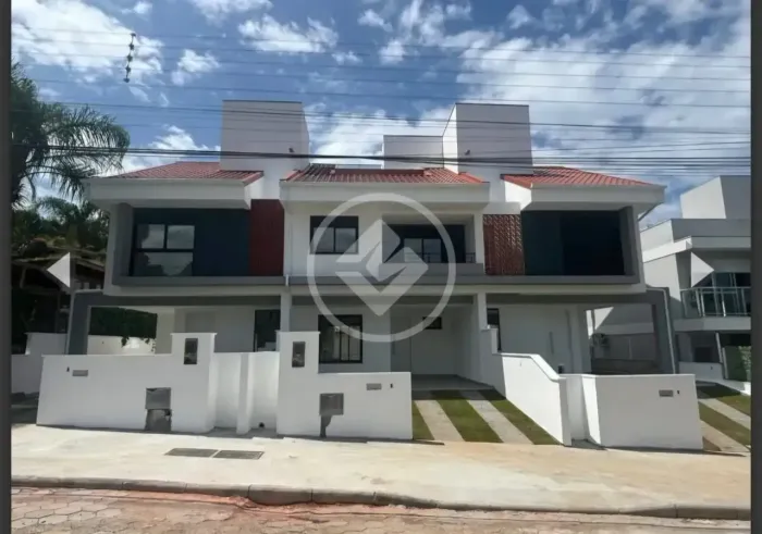 JS-Campeche | Casa Nova com 167m², Suíte e Sótão de 45m²
