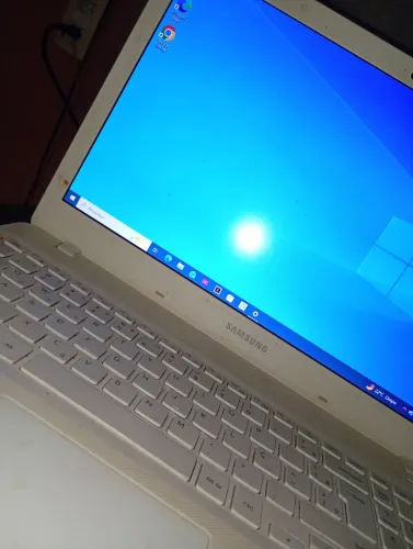 VENDE-SE NOTBOOK (SAMSUNG)