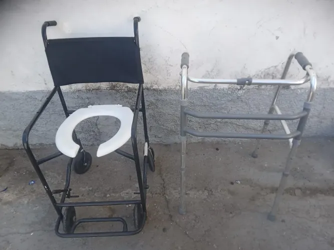 Cadeira de banho e andador