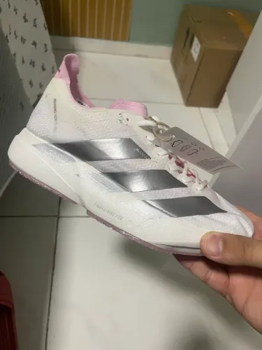 Tênis adizero 36