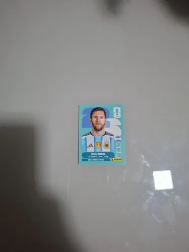 Vendo Figurinha Messi