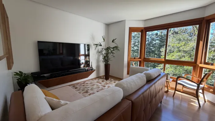 Apartamento iluminado de 2 dormitórios no Planalto