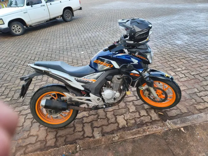 Vendo CB Twister 250f