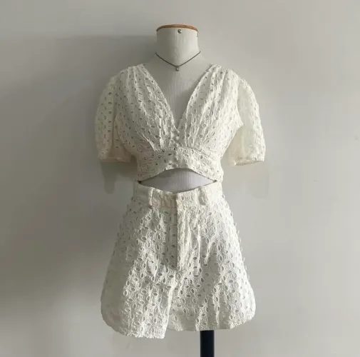 Conjunto crppped e short branco