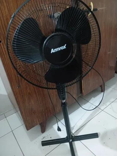 Vende-se ventilador Amvox estado de novo