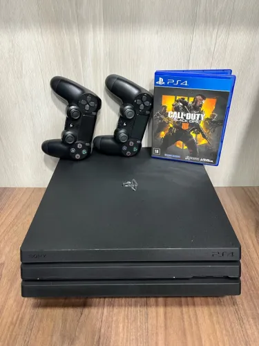 PlayStation 4 Pro | Duas Manetes e cabos | 10 meses de garantia
