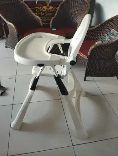 Cadeira de alimentação bebê
