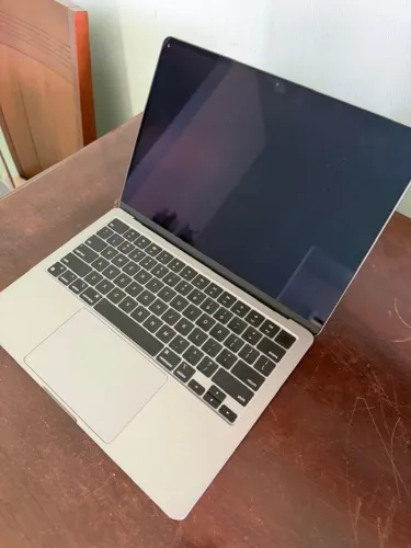 MacBook Air M3 13? Apple 8GB RAM 512GB SSD<br>